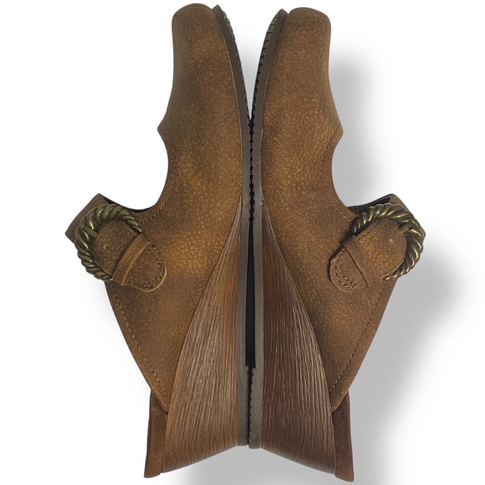 BareTraps Luna Brown Mule Size 6.5 Wedge Heel with Twisted Buckle Detail - Picture 6 of 10